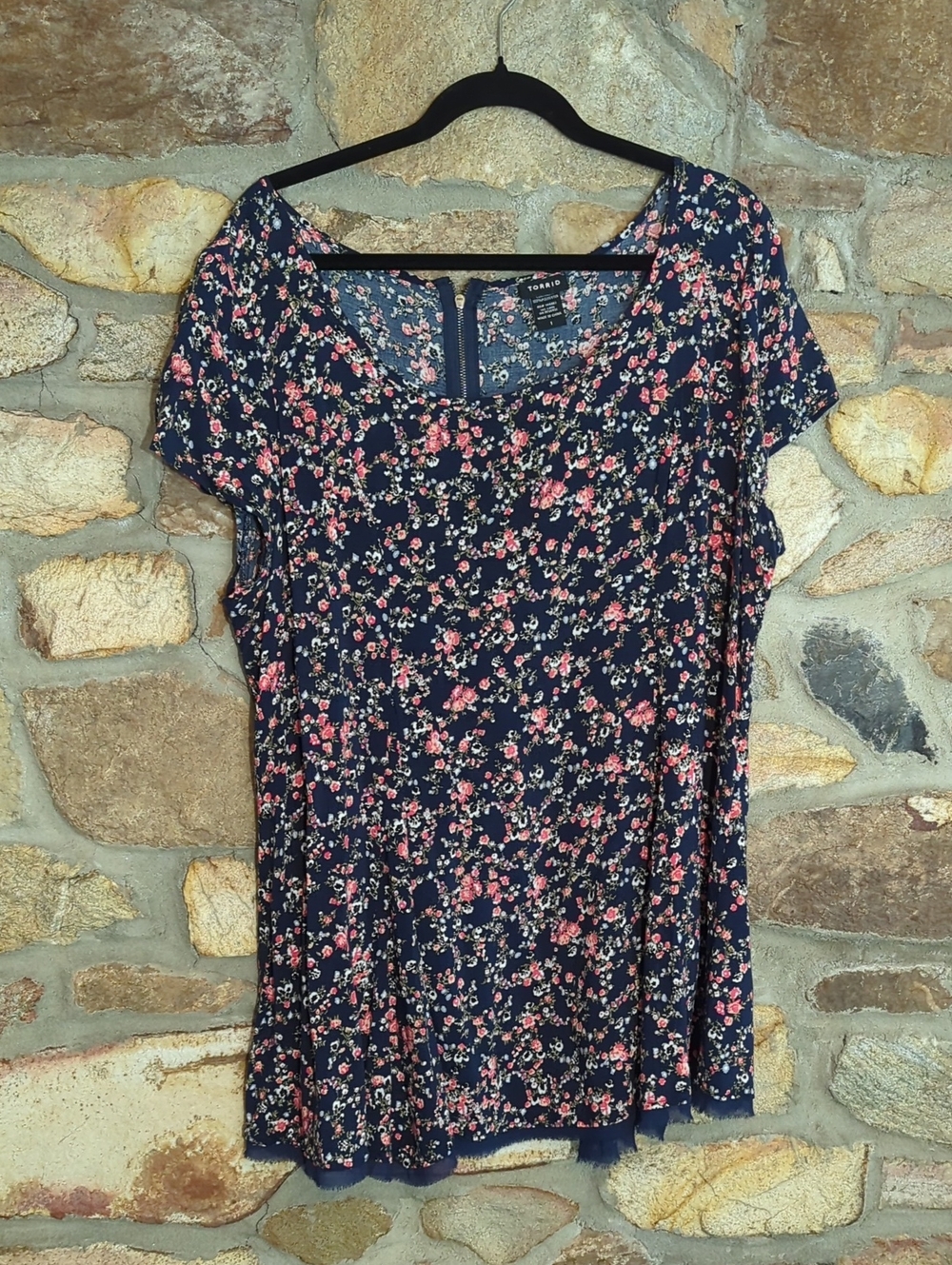 torrid Navy Floral Scoop Neck Short Sleeve Top